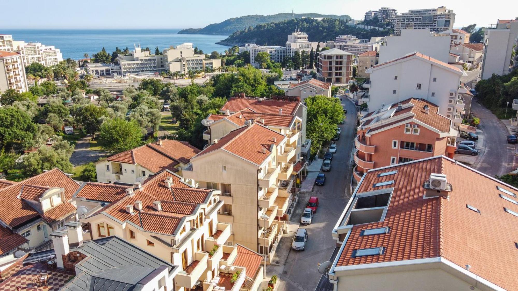Bel Mare Apartments Будва Екстериор снимка
